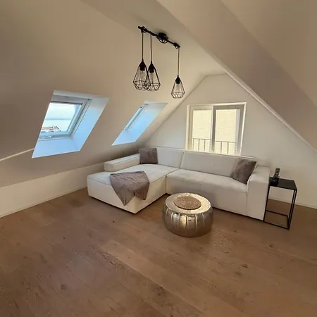 Apartamento Elegante Maisonette Mit See-panorama In Rorschach