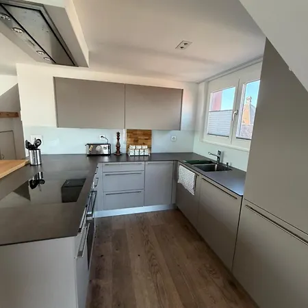 Apartment Elegante Maisonette Mit See-panorama In Rorschach