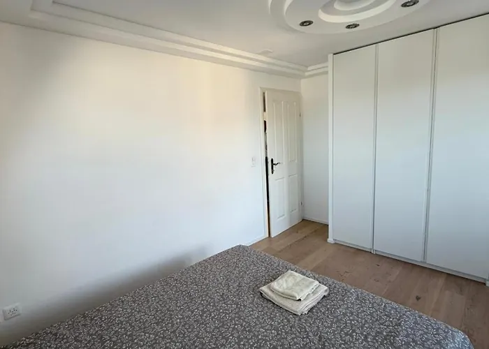 Elegante Maisonette Mit See-panorama In